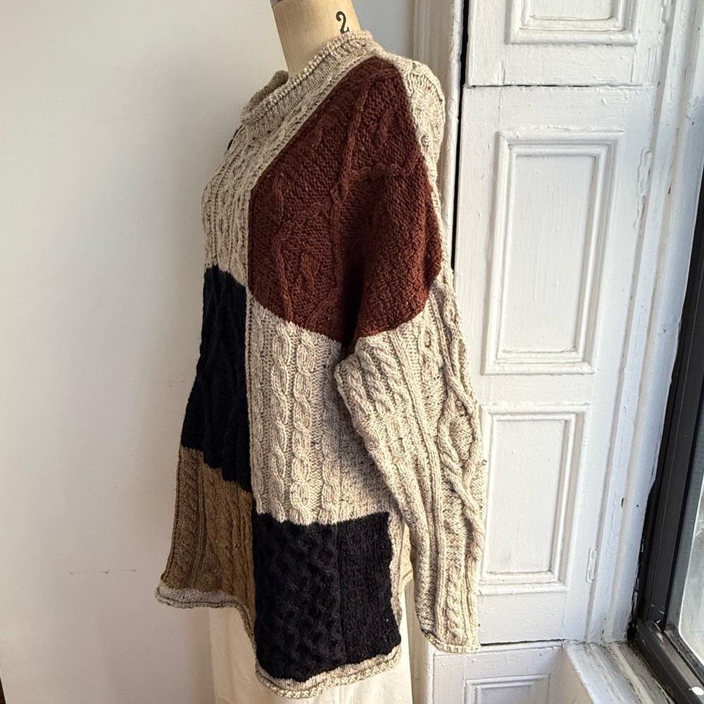 Blarney Irish Woollen Mills Fisherman Brown Tan checked Aran cable knit sweater - Picture 9 of 11